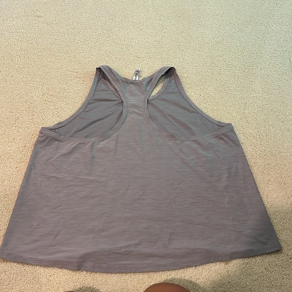 Women’s Athleta Tank top - Picture 2 of 3